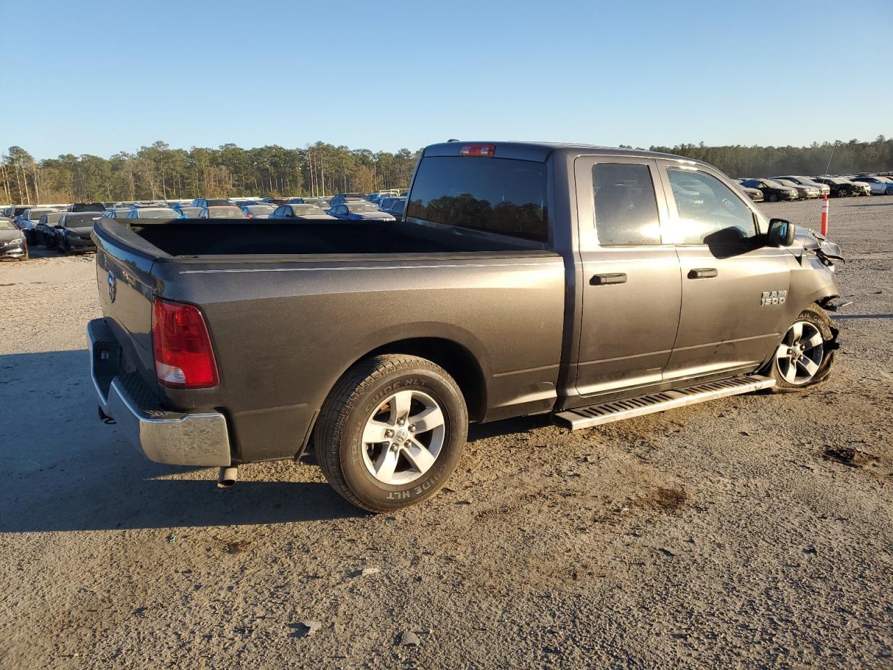 2018 RAM 1500 ST - Image 3