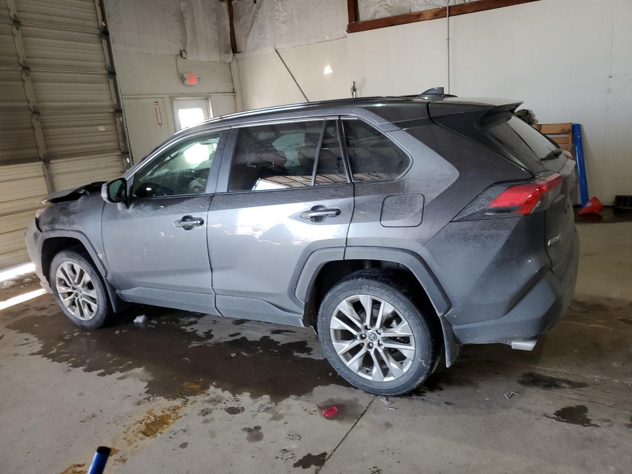 2020 TOYOTA RAV4 XLE P - Image 2