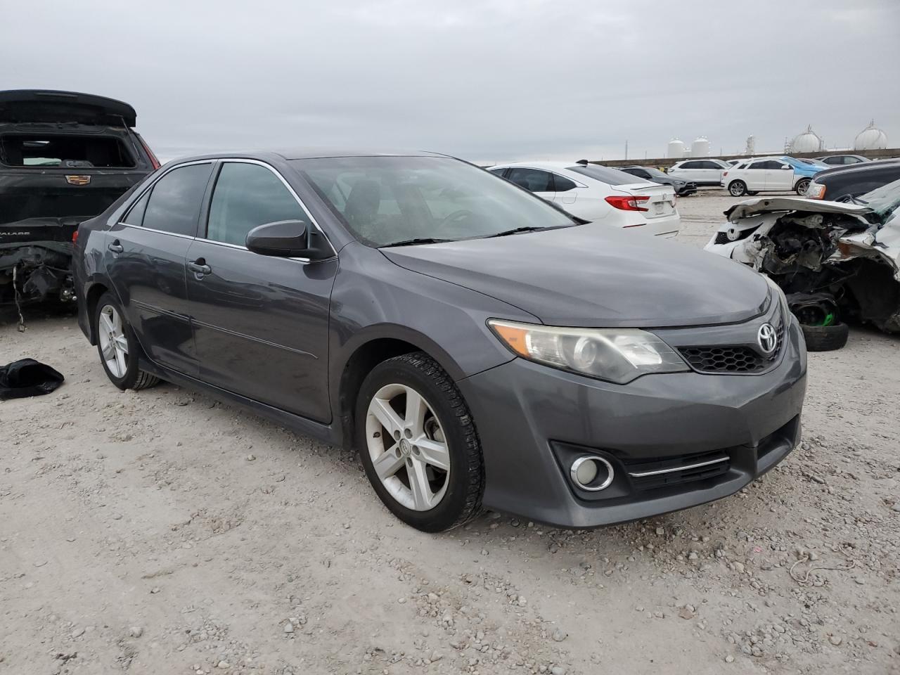 2014 TOYOTA CAMRY L - Фото 4