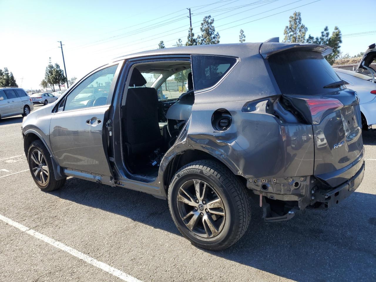 2016 TOYOTA RAV4 XLE - Фото 2