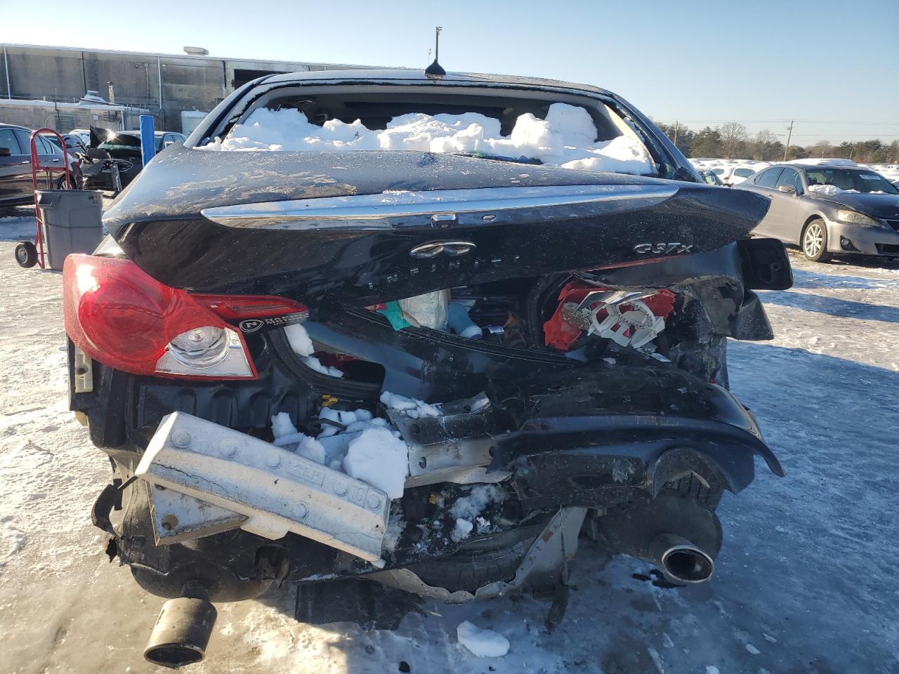 2012 INFINITI G37 - Image 6