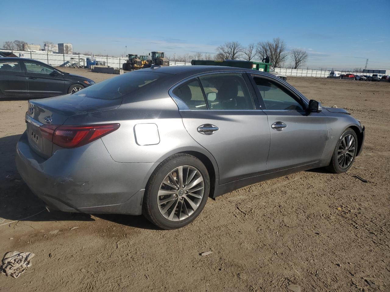 2018 INFINITI Q50 LUXE - Image 3