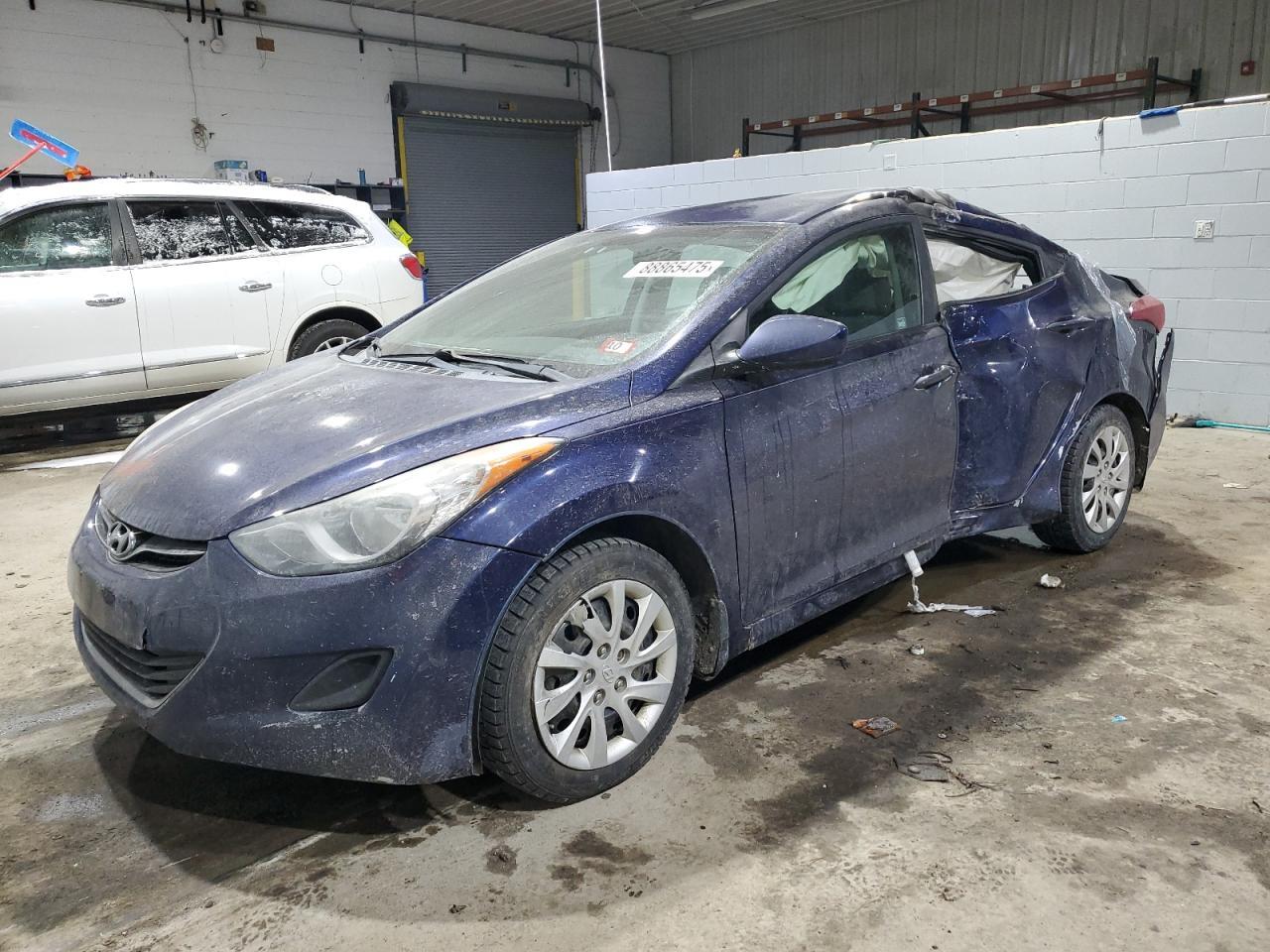 2013 HYUNDAI ELANTRA GL