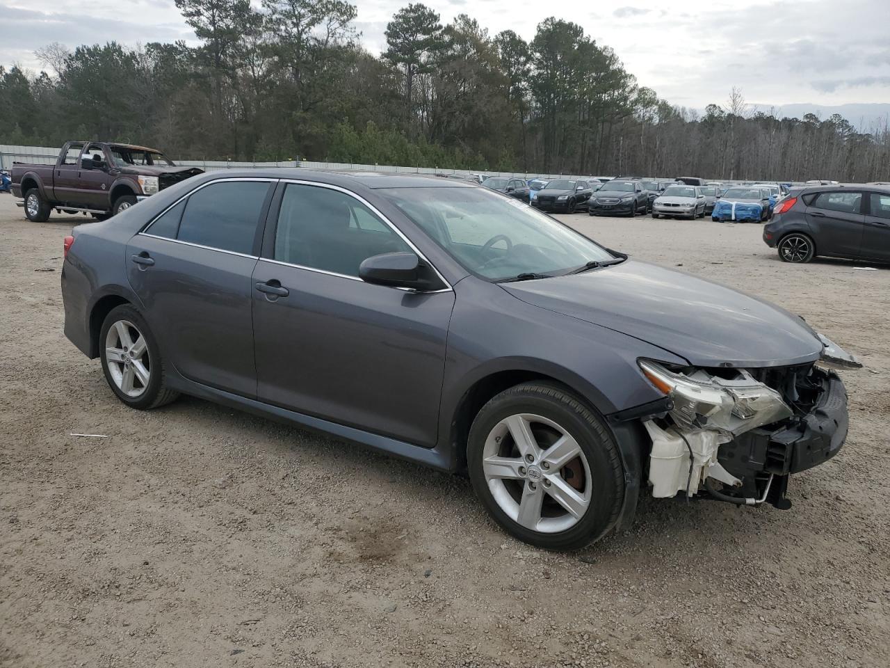 2014 TOYOTA CAMRY L - Image 4
