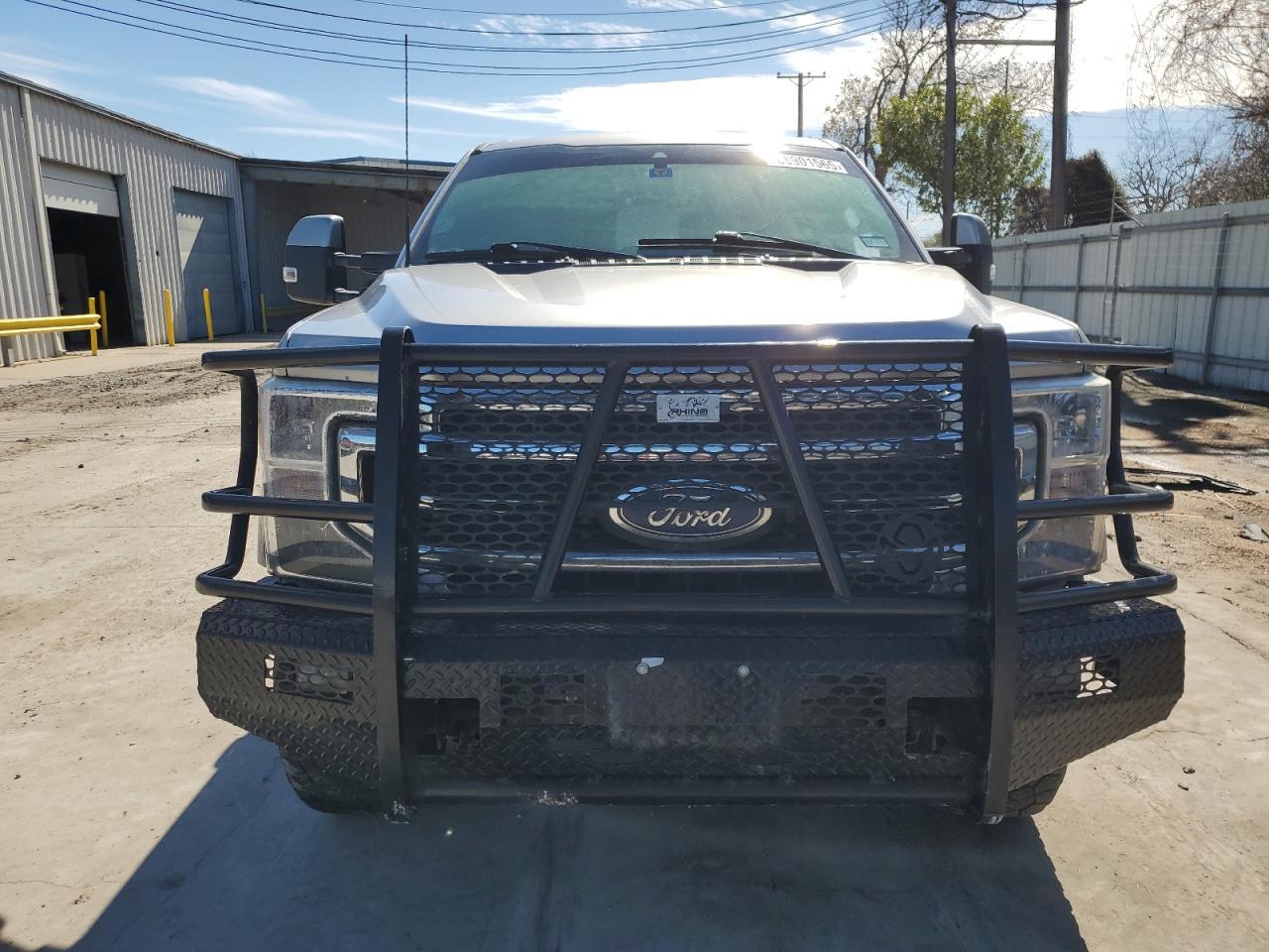 2022 FORD F250 SUPER - Image 5