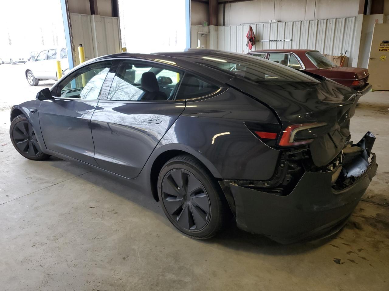 2024 TESLA MODEL 3 - Фото 2