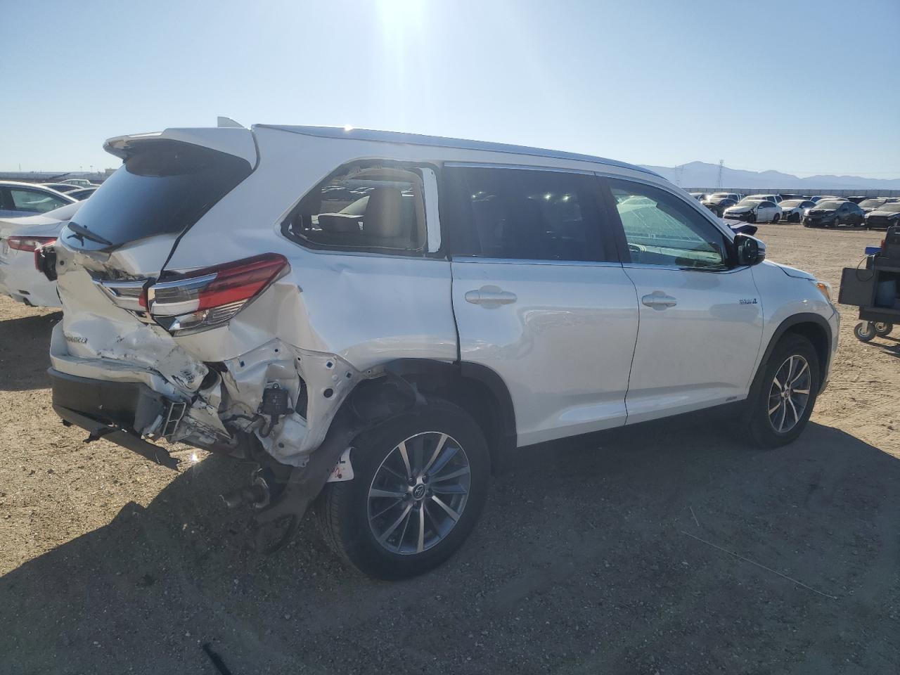2019 TOYOTA HIGHLANDER - Фото 3