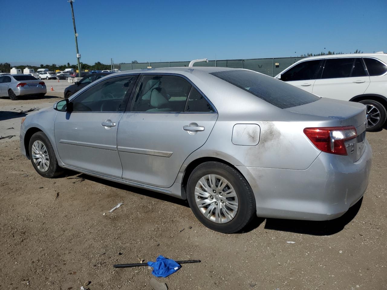 2014 TOYOTA CAMRY L - Image 2
