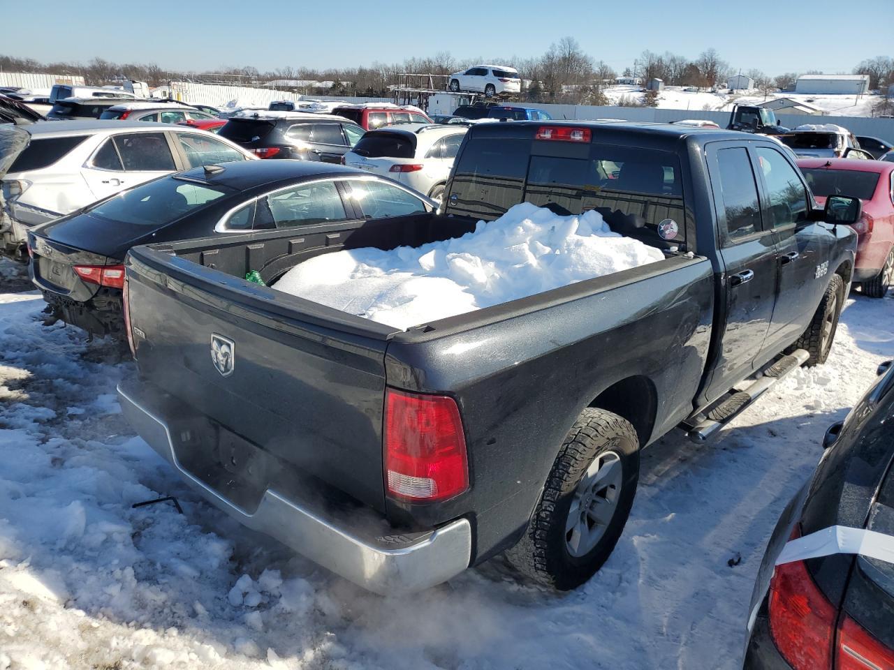 2017 RAM 1500 SLT - Фото 3