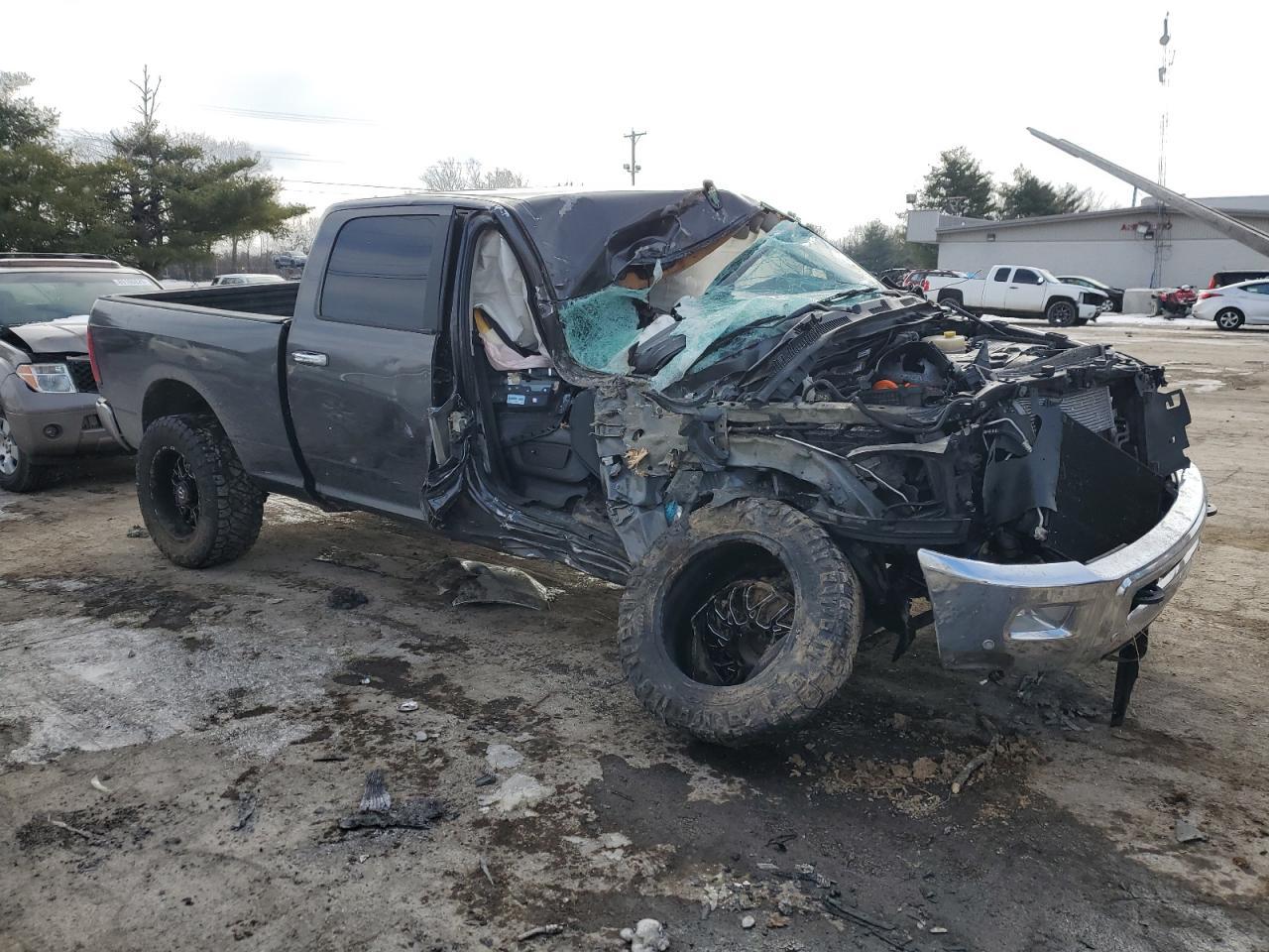 2017 RAM 2500 SLT - Image 4