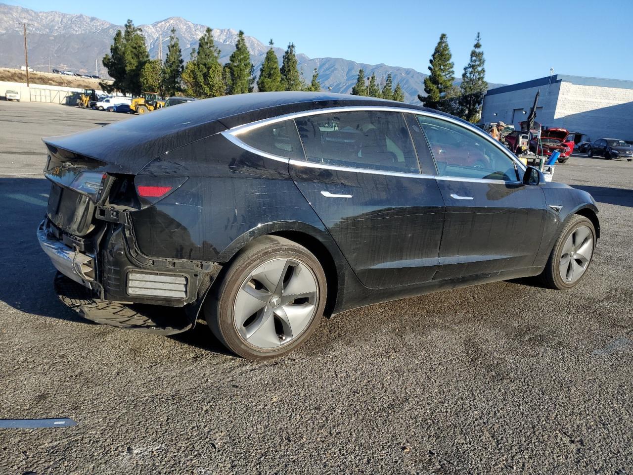 2019 TESLA MODEL 3 - Фото 3