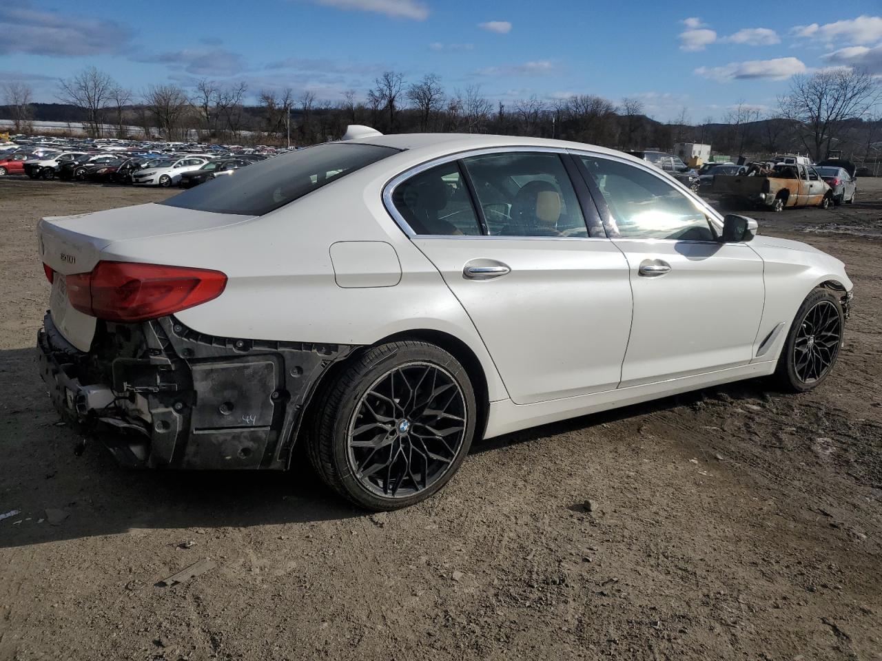2017 BMW 540 XI - Фото 3