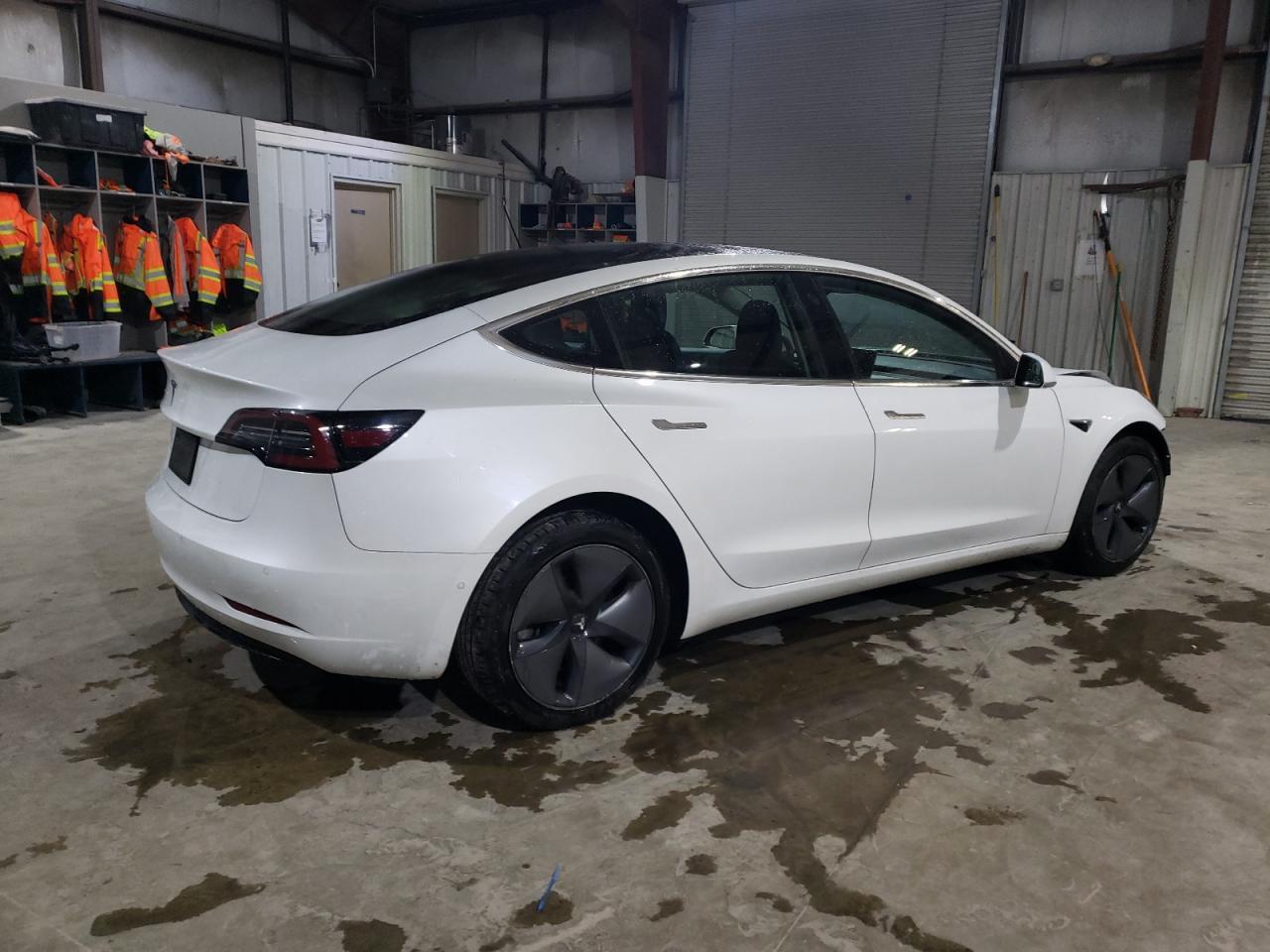 2019 TESLA MODEL 3 - Image 3