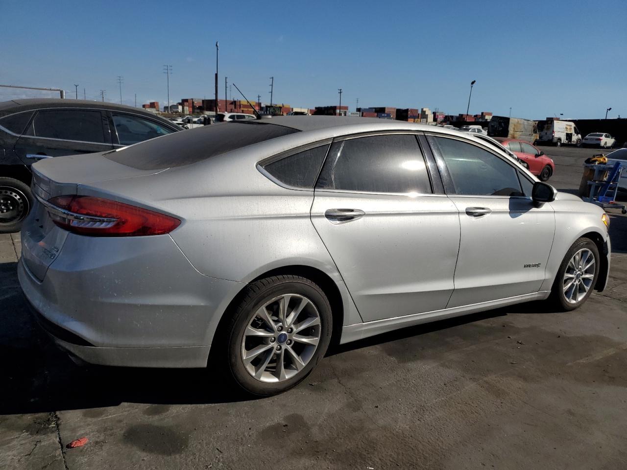 2017 FORD FUSION SE - Фото 3