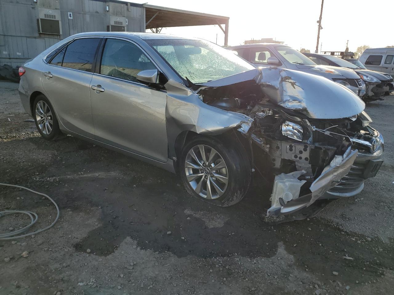 2015 TOYOTA CAMRY LE - Фото 4