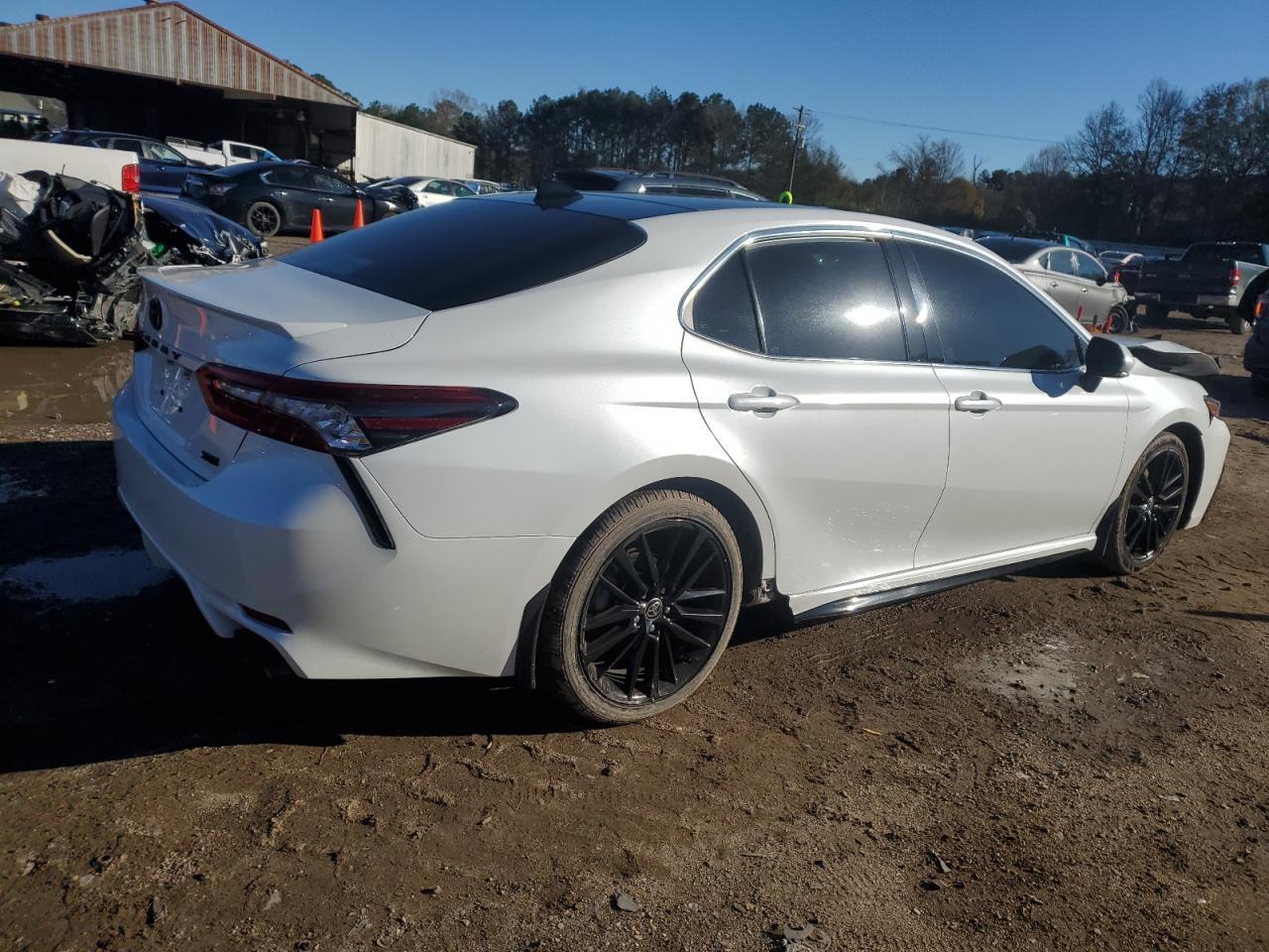 2021 TOYOTA CAMRY XSE - Фото 3