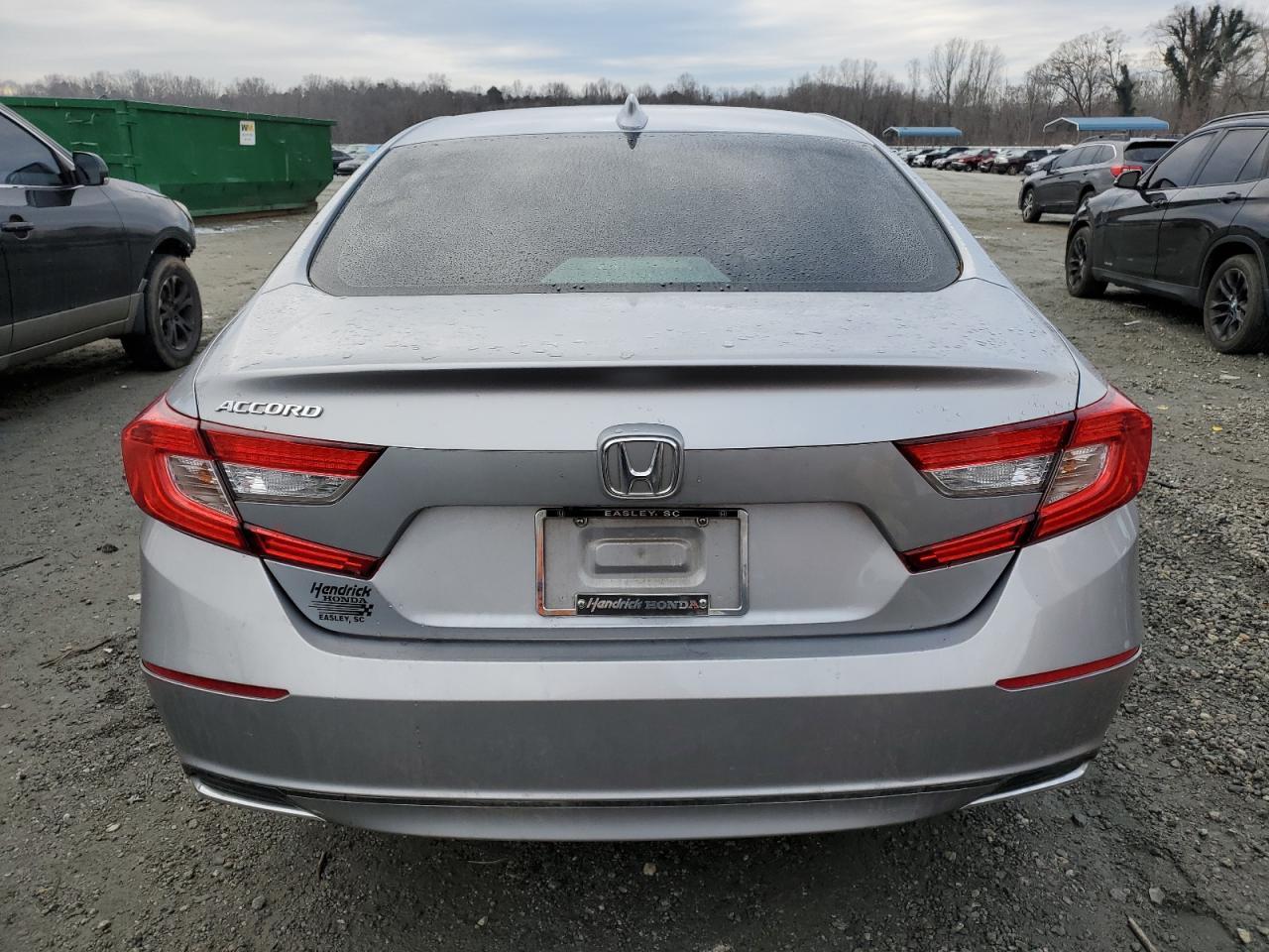 2018 HONDA ACCORD LX - Image 6