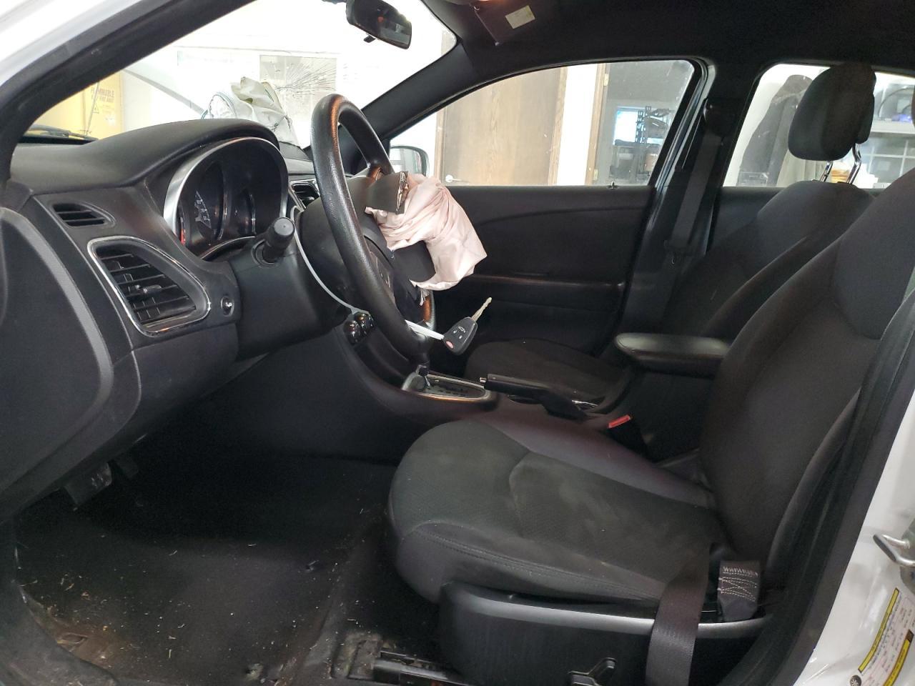 2012 CHRYSLER 200 LX - Image 7