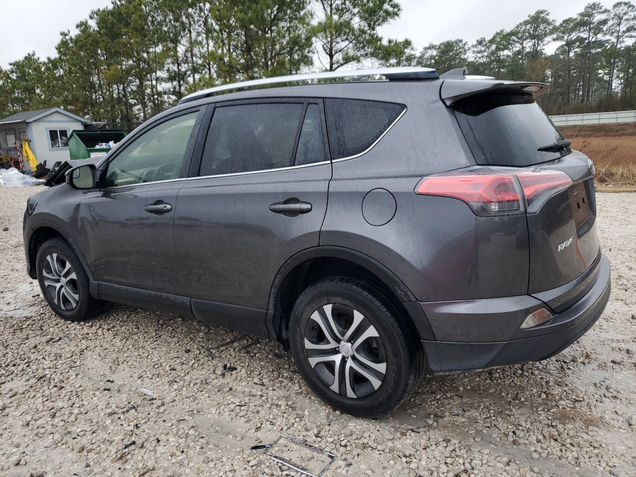 2016 TOYOTA RAV4 LE - Image 2