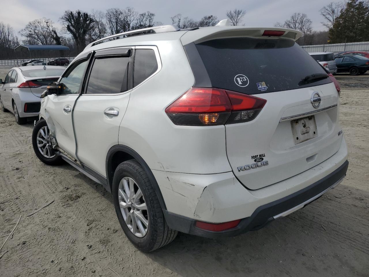 2017 NISSAN ROGUE SV - Фото 2