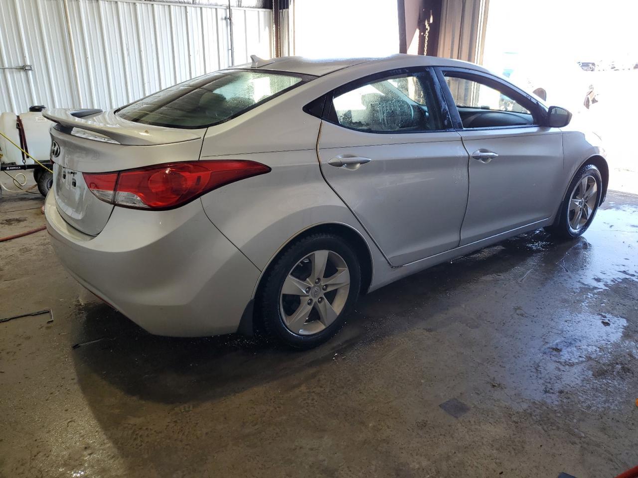 2013 HYUNDAI ELANTRA GL - Image 3