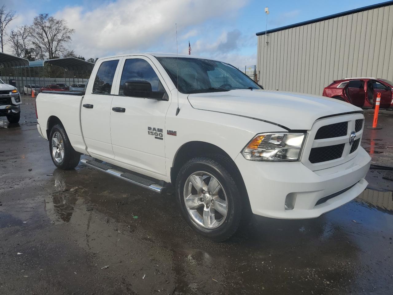 2019 RAM 1500 CLASS - Image 4