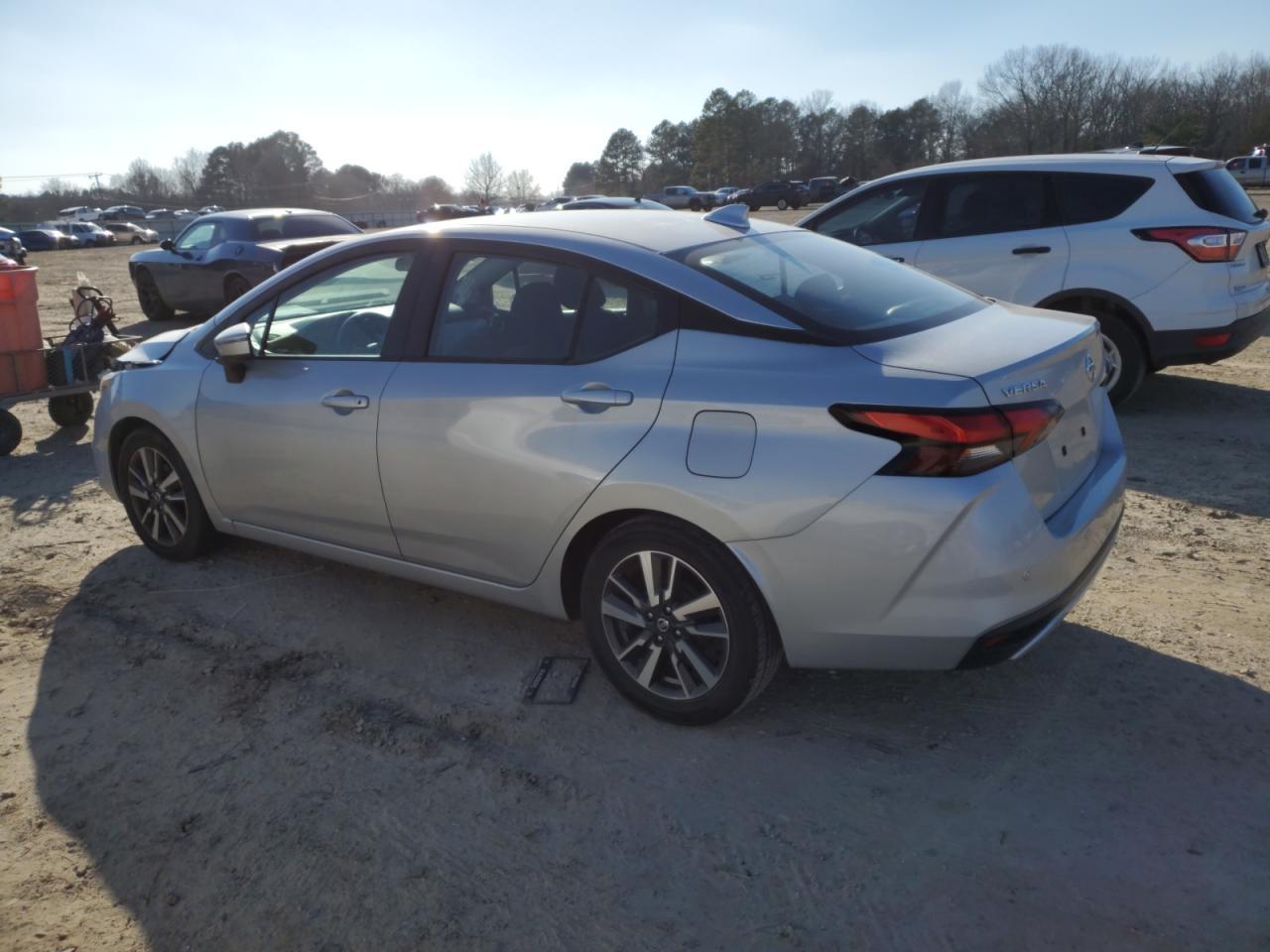 2021 NISSAN VERSA SV - Фото 2