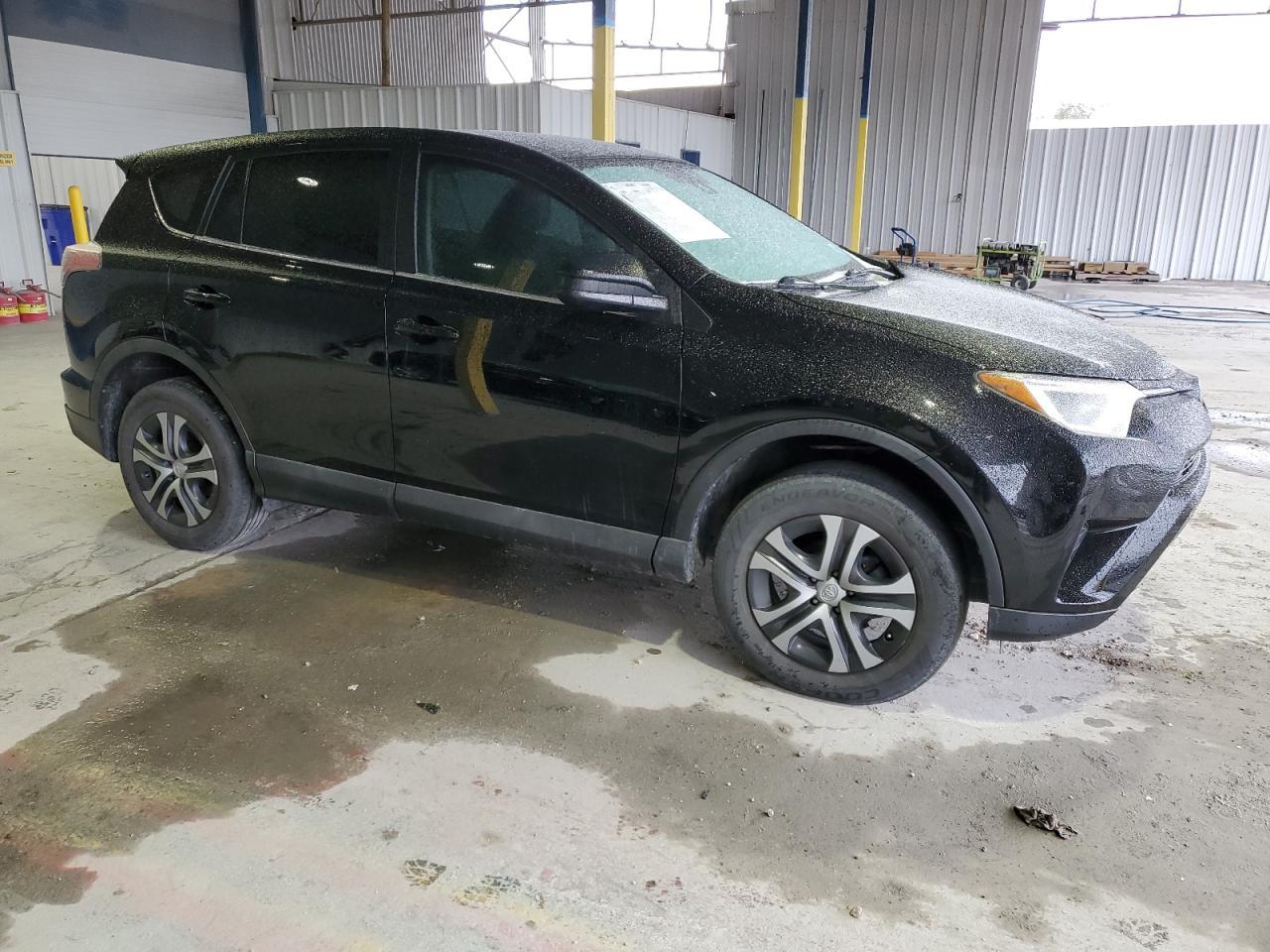 2018 TOYOTA RAV4 LE - Фото 4