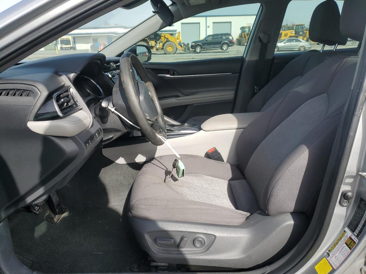 2020 TOYOTA CAMRY LE - Фото 7