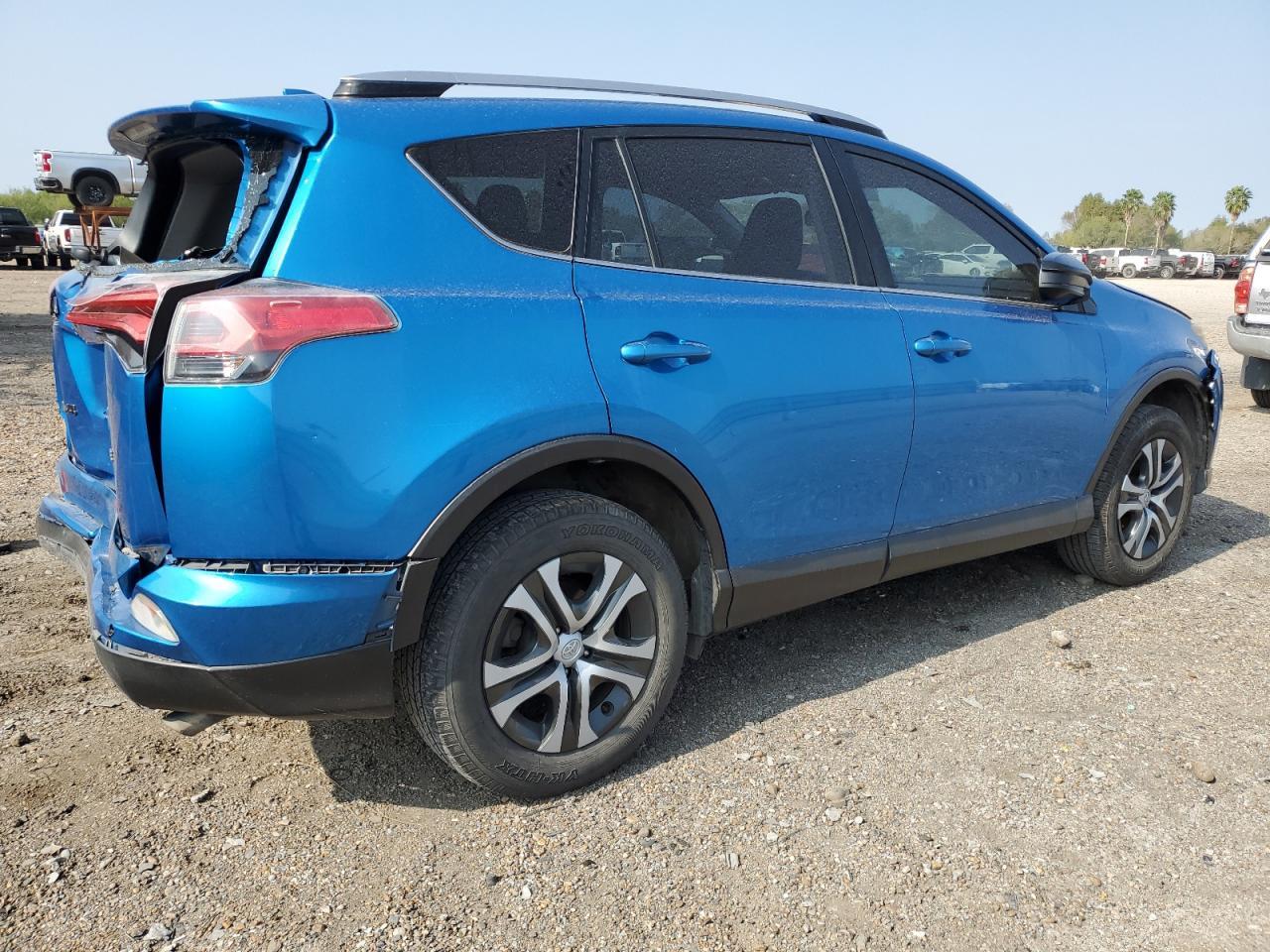 2018 TOYOTA RAV4 LE - Image 3