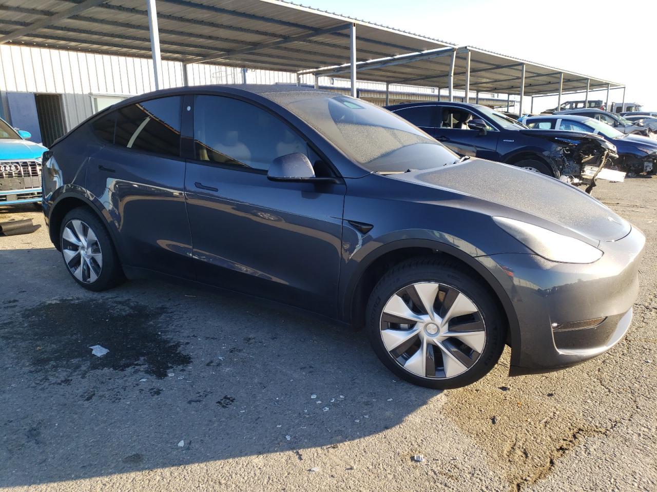 2023 TESLA MODEL Y - Фото 4