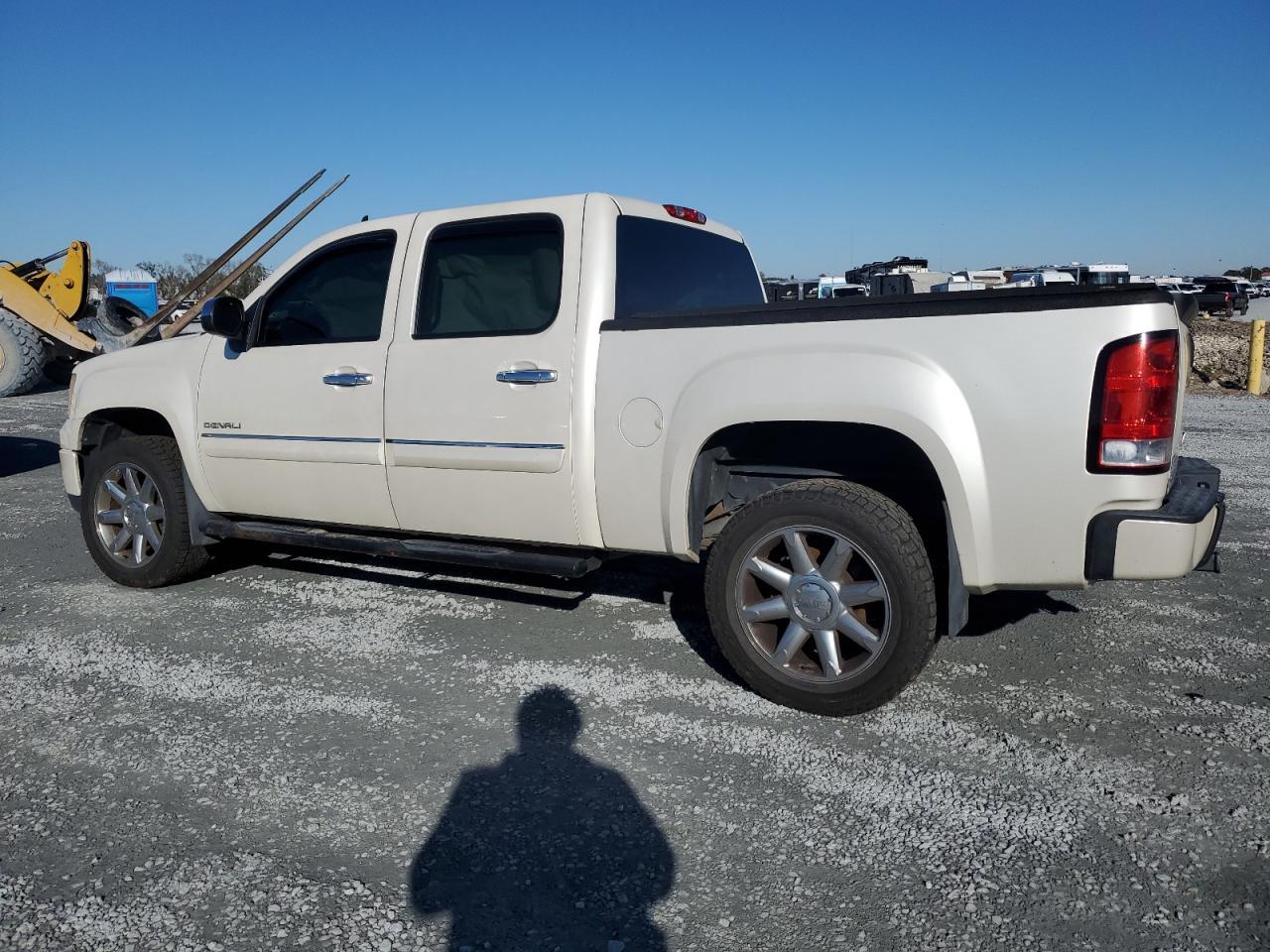 2011 GMC SIERRA K15 - Фото 2