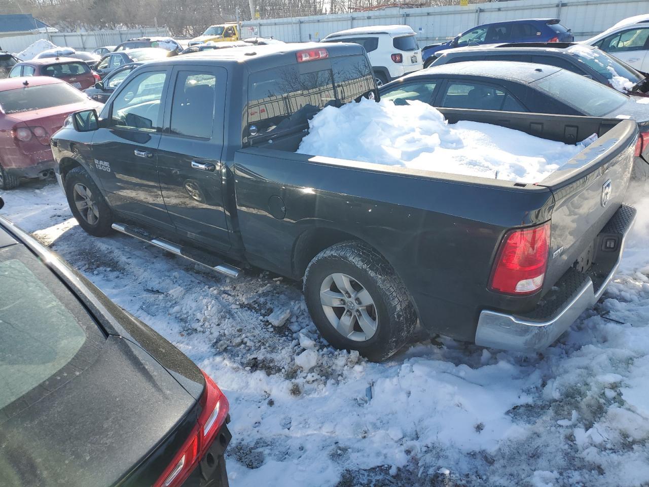 2017 RAM 1500 SLT - Фото 2