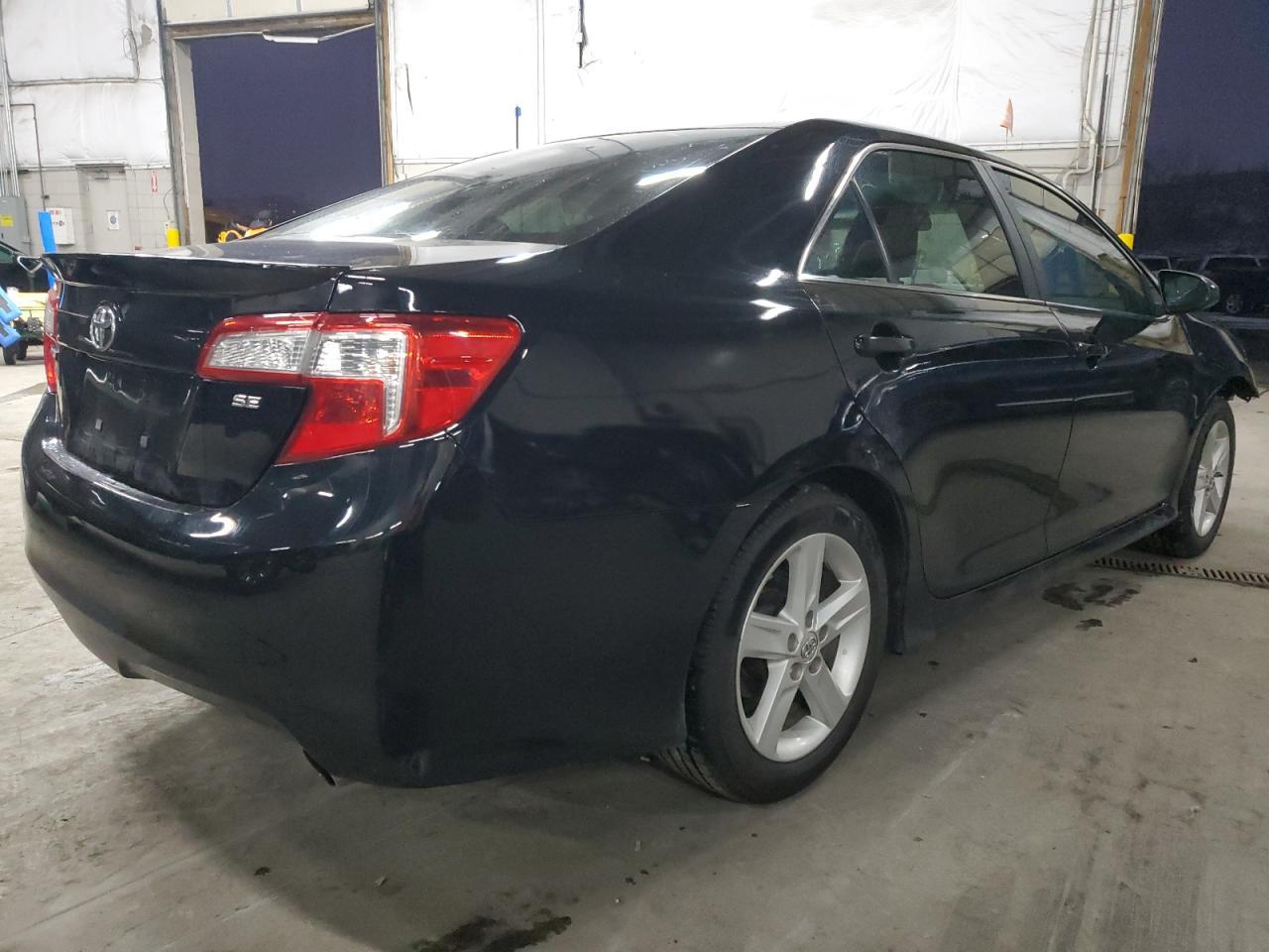 2014 TOYOTA CAMRY L - Image 3