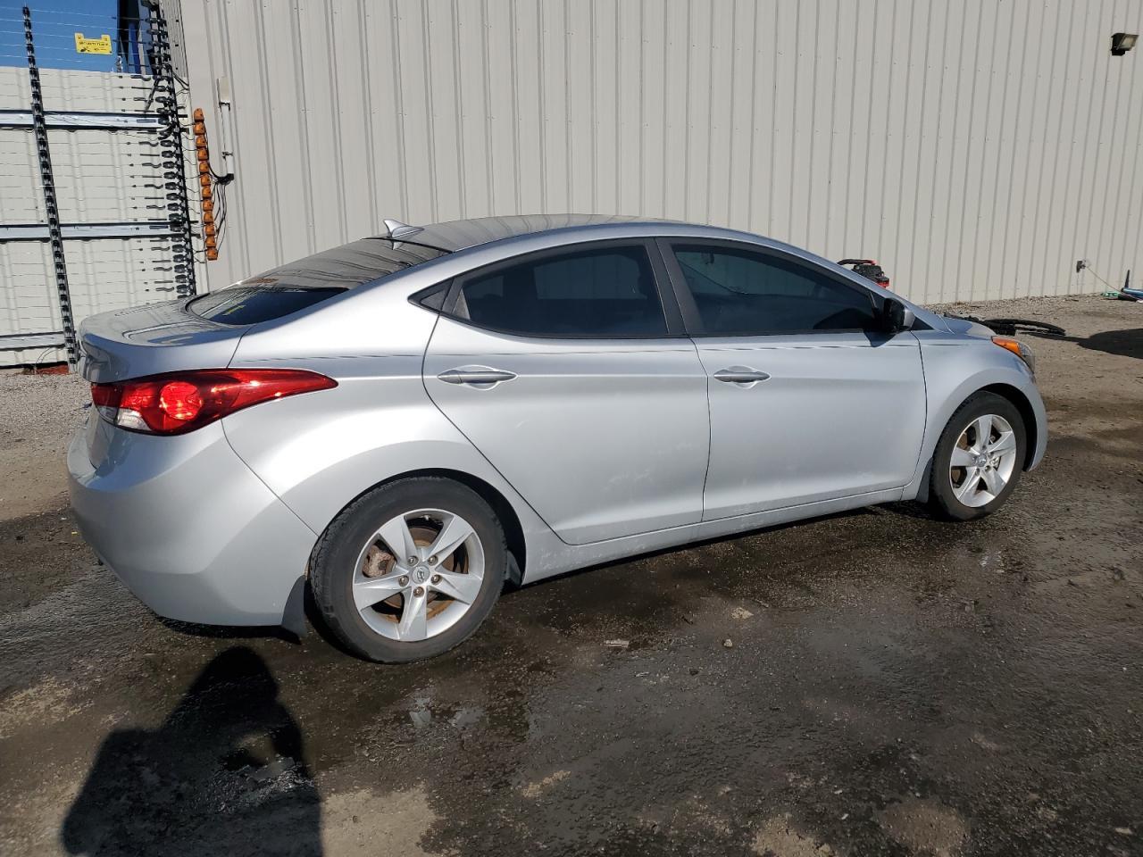 2013 HYUNDAI ELANTRA GL - Image 3
