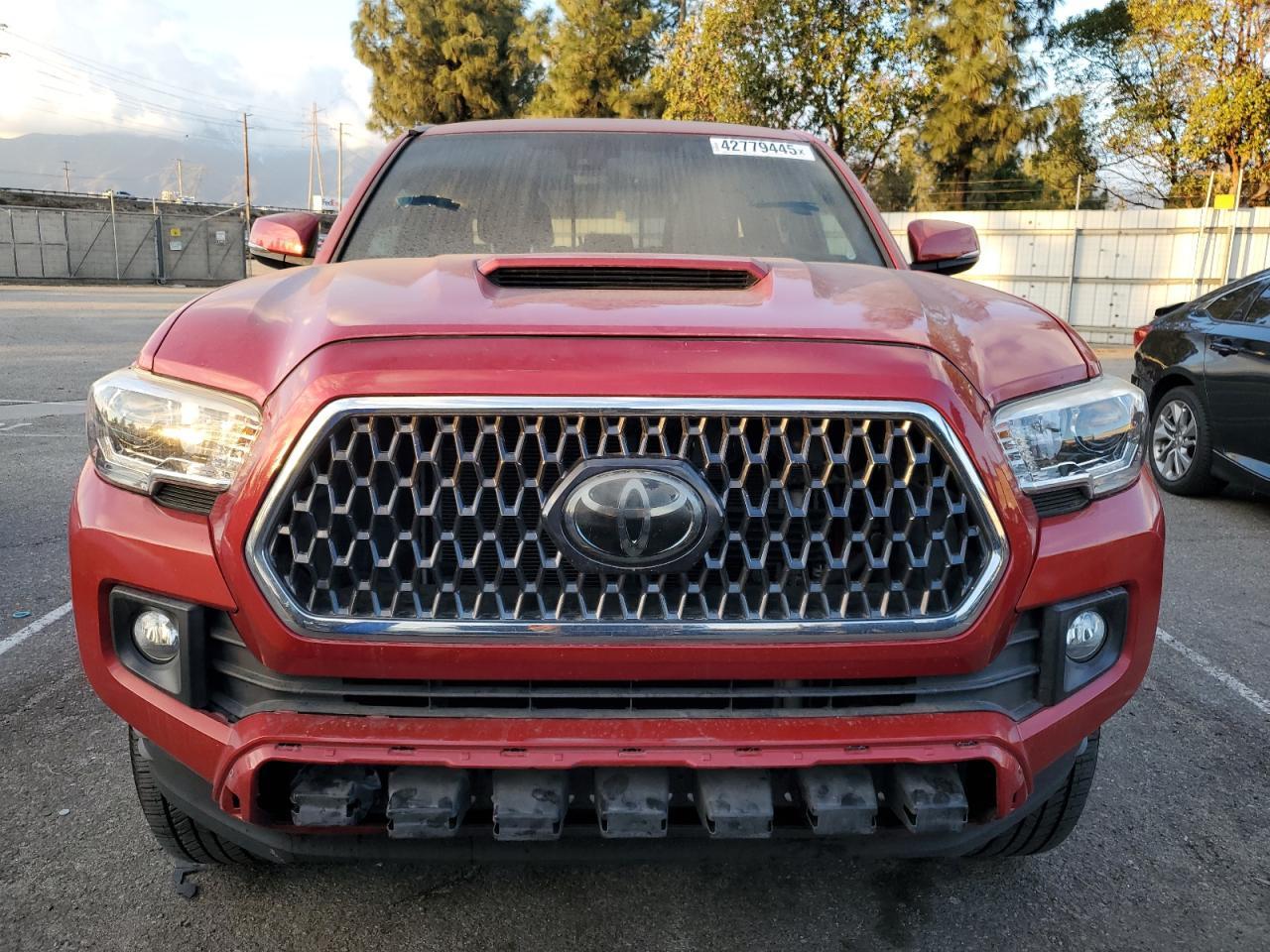 2019 TOYOTA TACOMA DOU - Фото 5