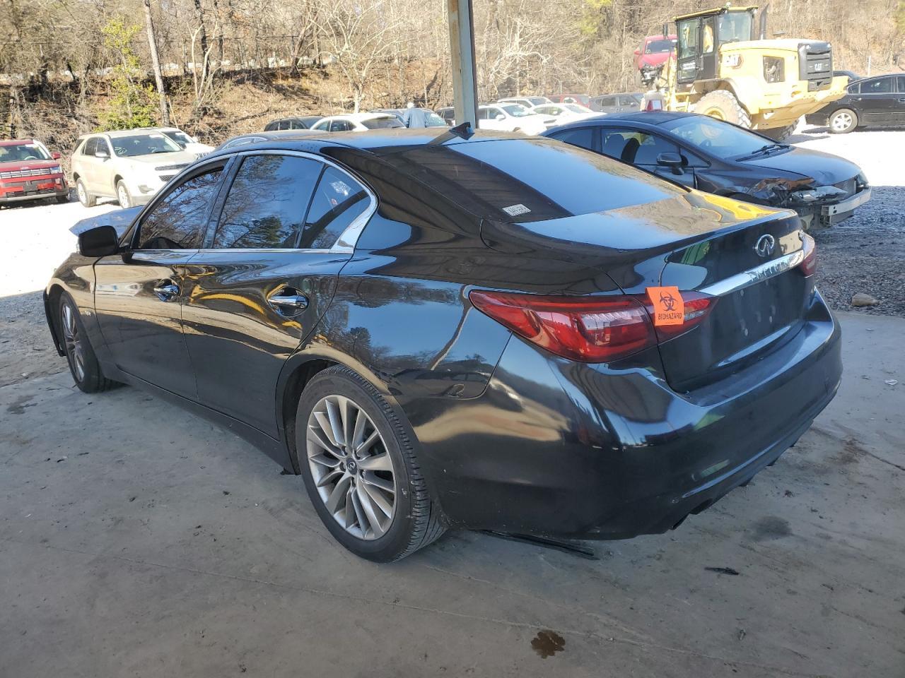 2018 INFINITI Q50 LUXE - Фото 2