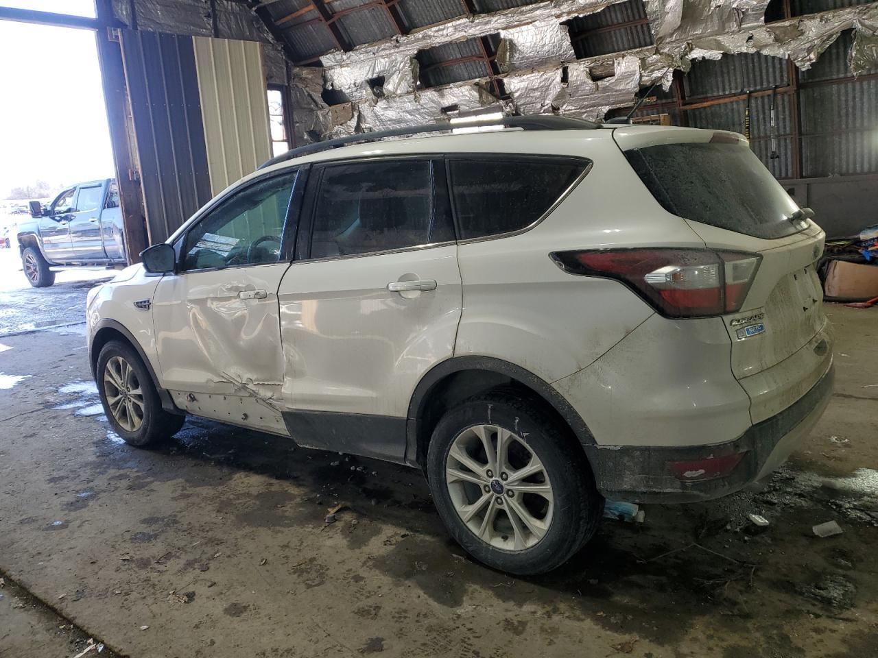 2017 FORD ESCAPE SE - Image 2