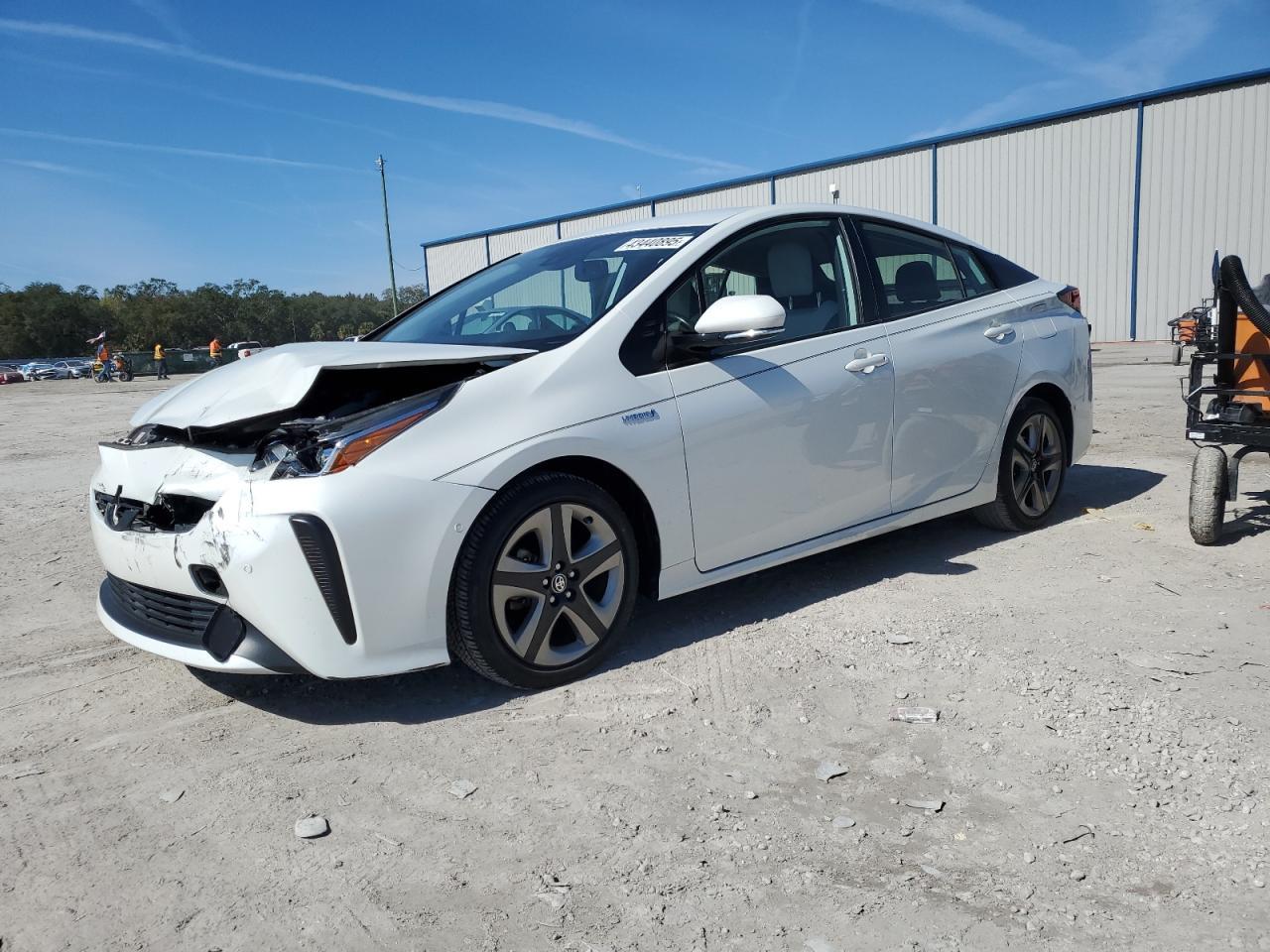 2019 TOYOTA PRIUS