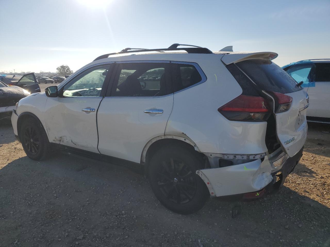 2017 NISSAN ROGUE S - Фото 2