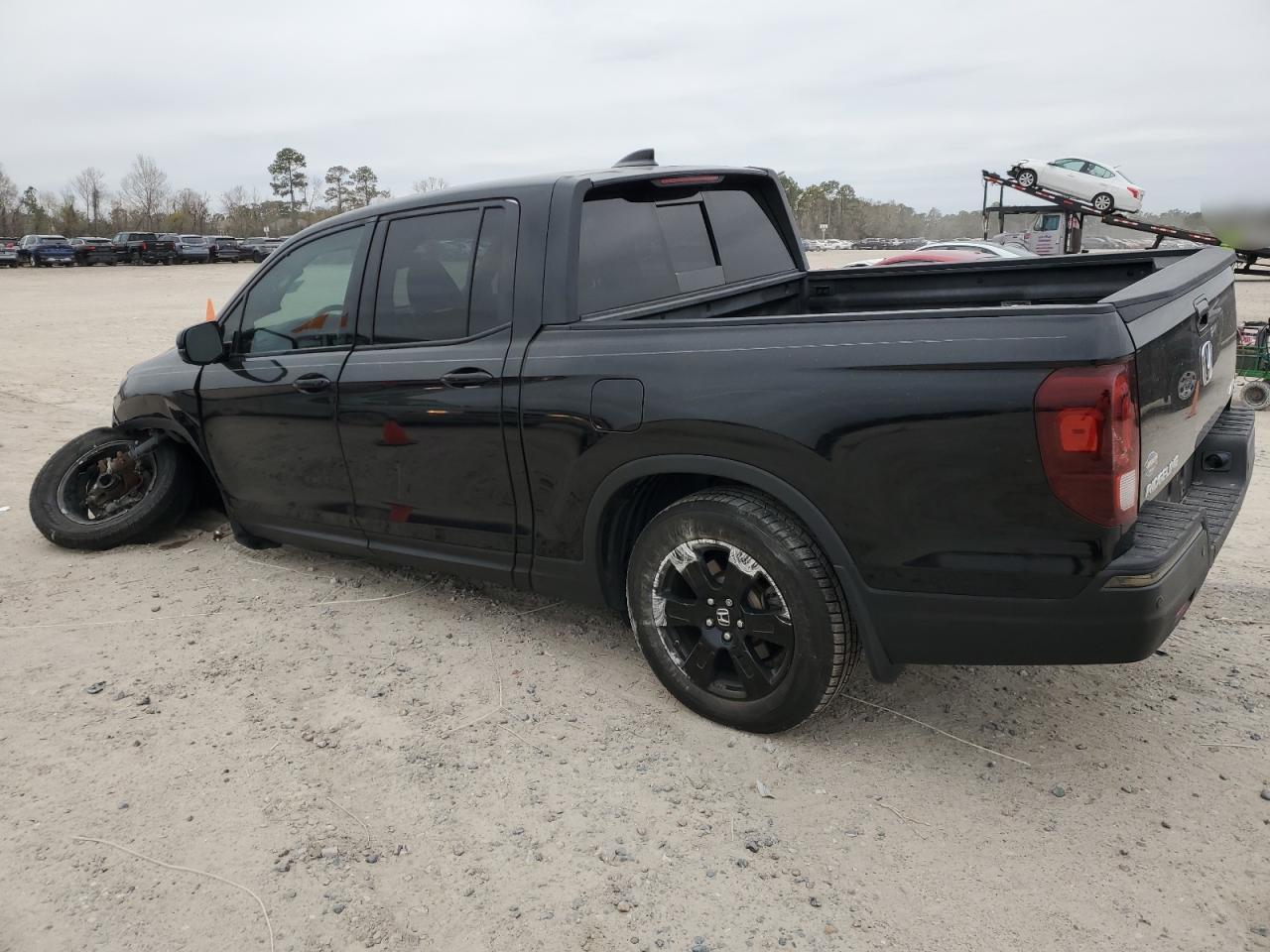 2017 HONDA RIDGELINE - Фото 2