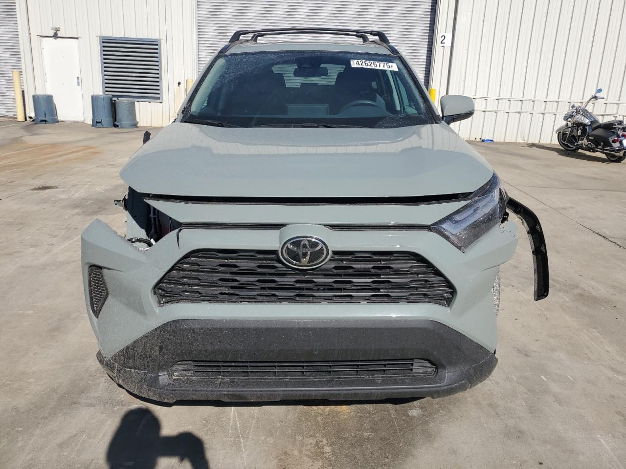 2022 TOYOTA RAV4 XLE - Image 5