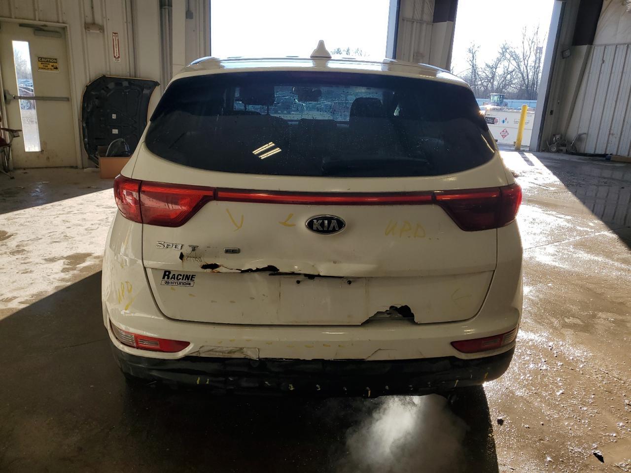 2017 KIA SPORTAGE L - Image 6
