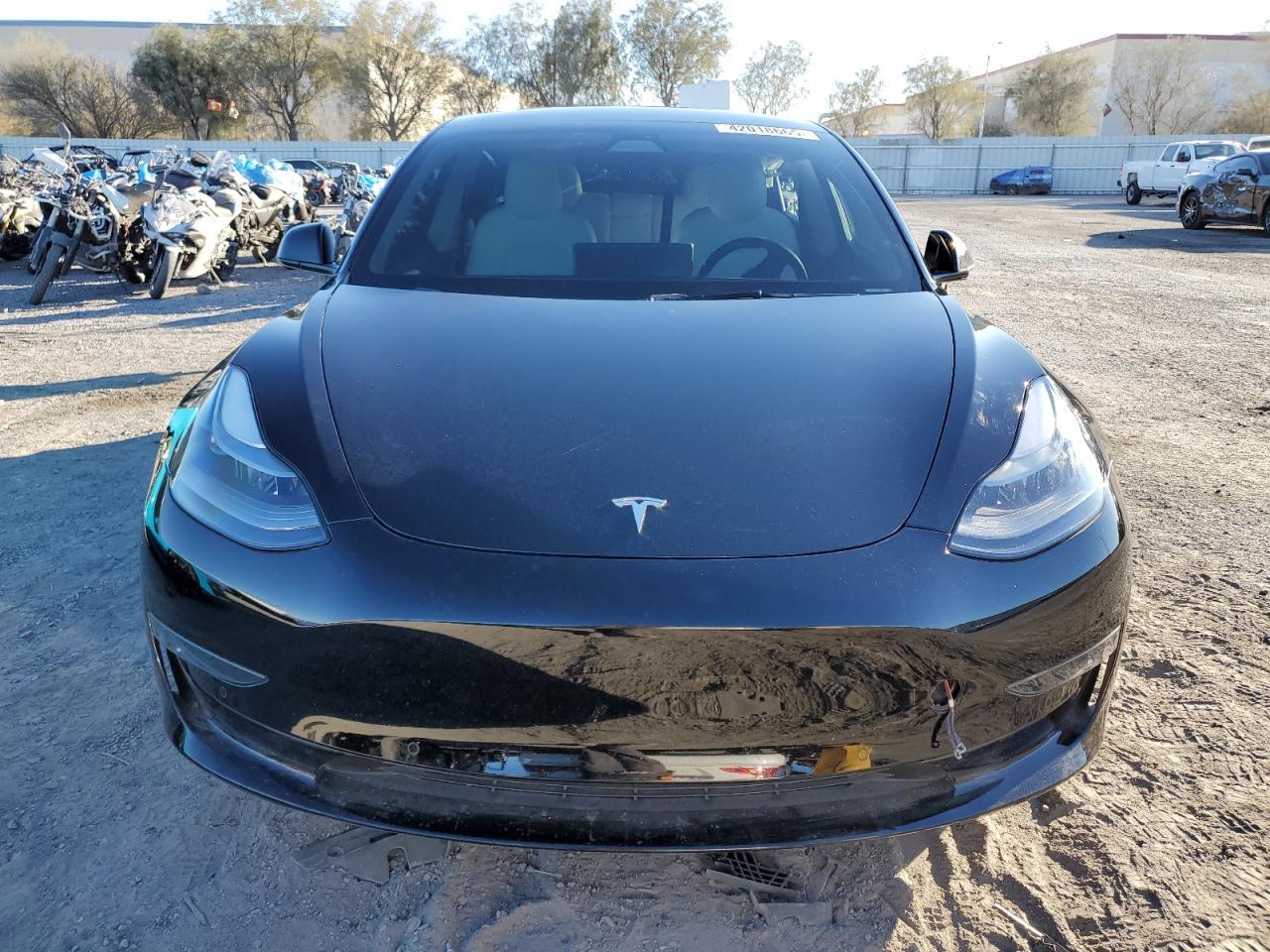 2022 TESLA MODEL 3 - Фото 5