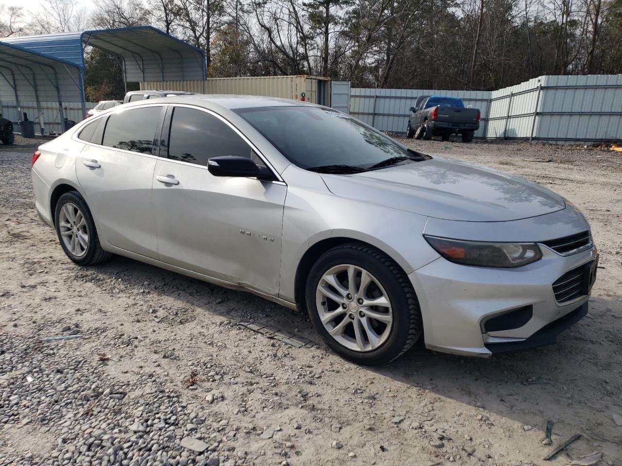 2017 CHEVROLET MALIBU LT - Image 4