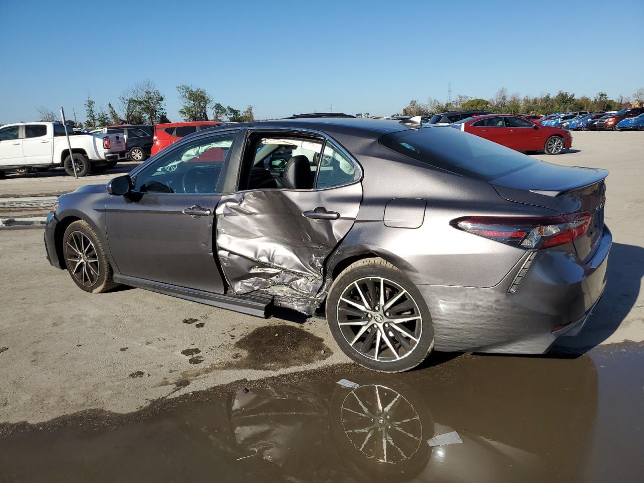 2021 TOYOTA CAMRY SE - Фото 2