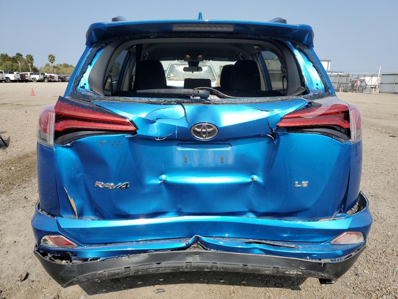 2018 TOYOTA RAV4 LE - Image 6