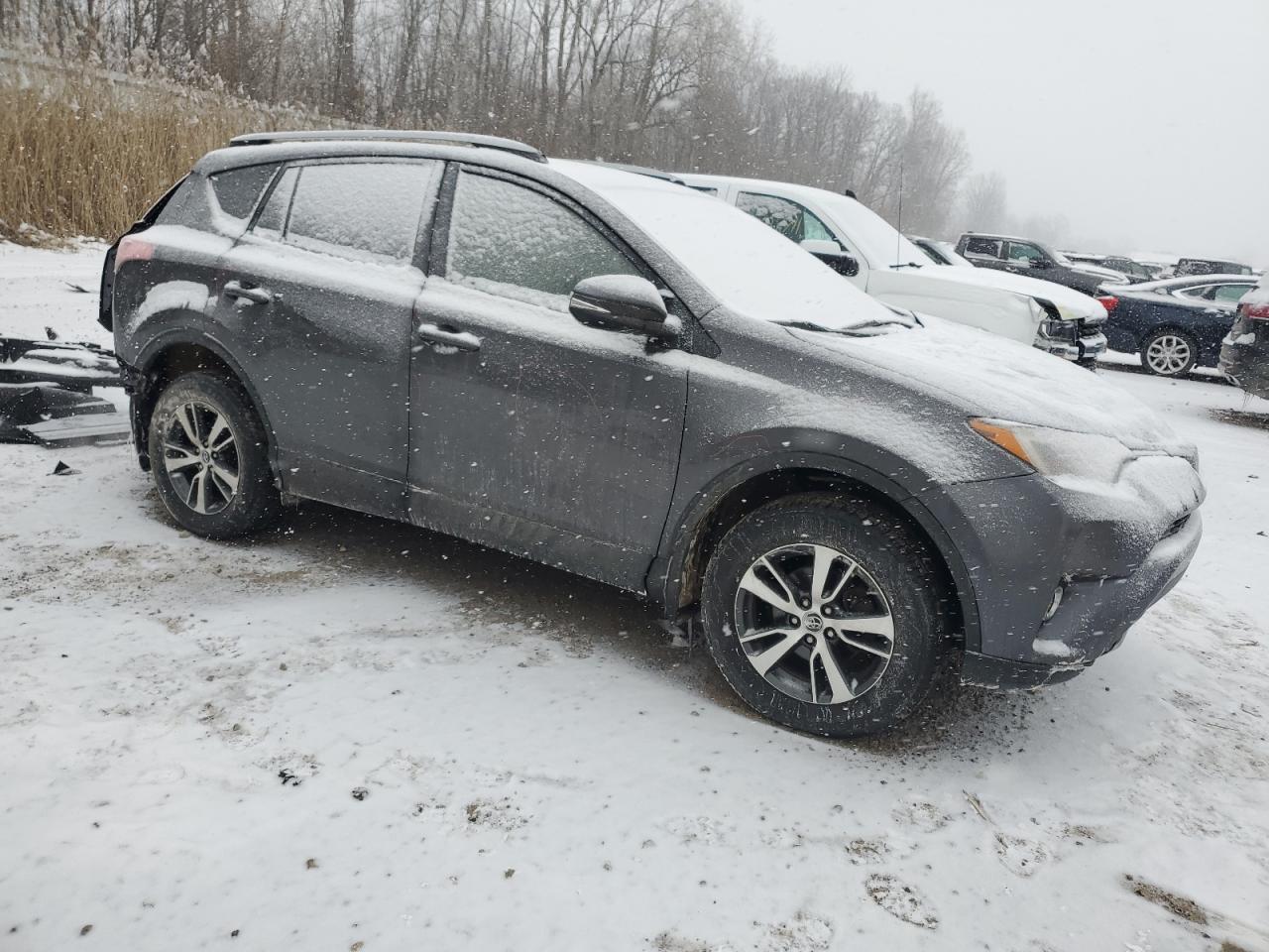 2017 TOYOTA RAV4 XLE - Фото 4