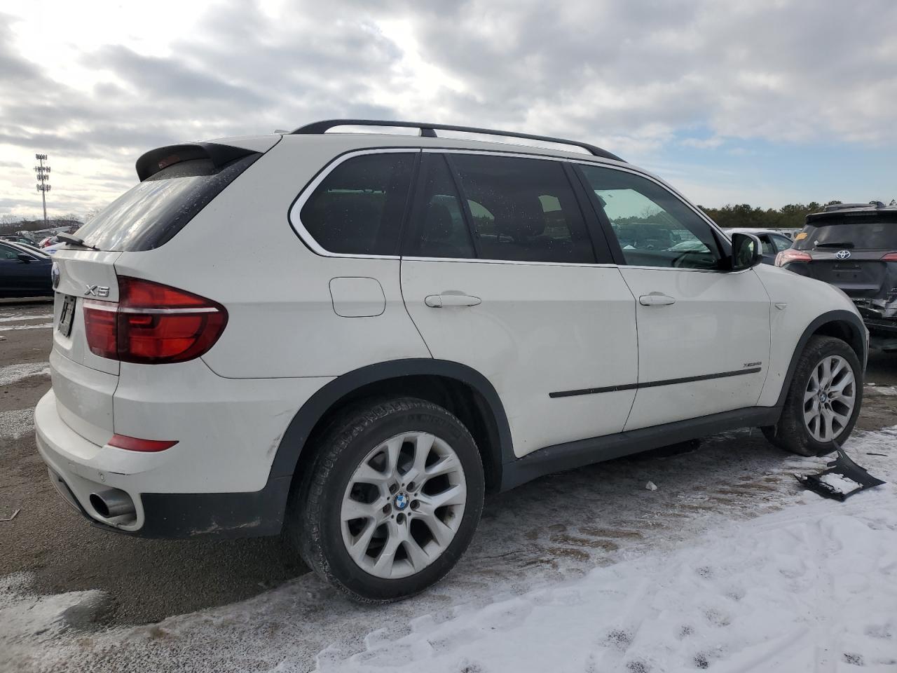 2013 BMW X5 XDRIVE3 - Image 3