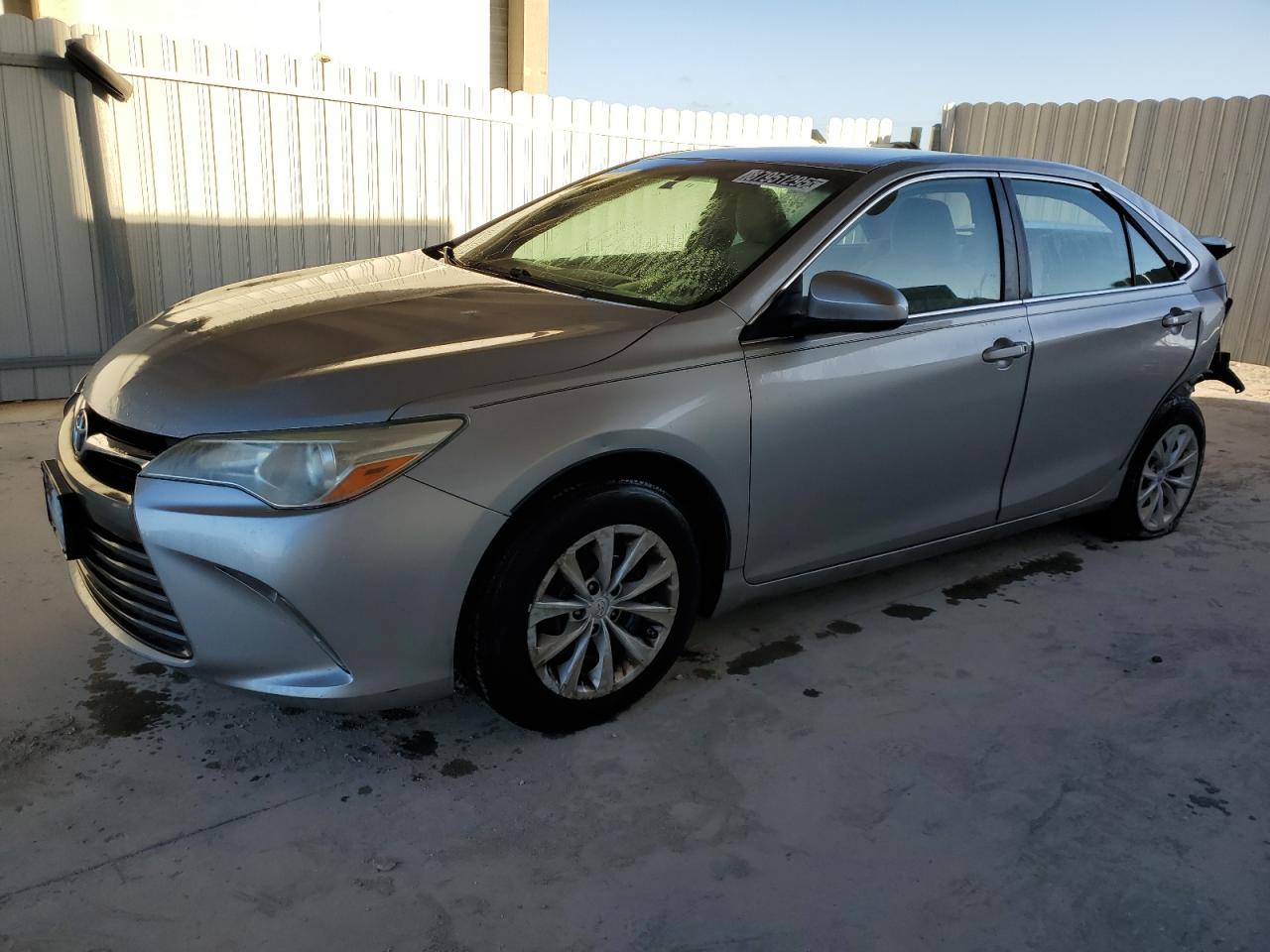 2016 TOYOTA CAMRY LE